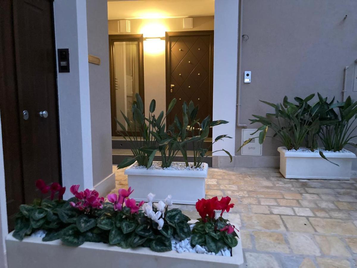 Suite&Spa Via Veneto Monopoli Esterno foto